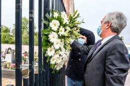 Eleitos prestam homenagem simbólica nos Cemitérios da Freguesia 