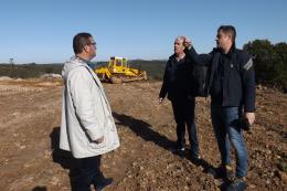 Executivo visita as obras a decorrer no Bairro Nossa Senhora da Conceição 